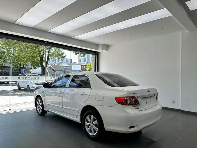 Toyota Corolla 2013 Special Edition 1.6L Auto to Cool GL interior photo 7 Toyota Corolla 2013 Special Edition 1.6L Auto to Cool GL interior photo 7