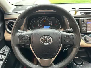 Toyota RAV4 2015 2.0L CVT Version mode à deux roues motrices intérieur photo 12 Toyota RAV4 2015 2.0L CVT Version mode à deux roues motrices intérieur photo 12