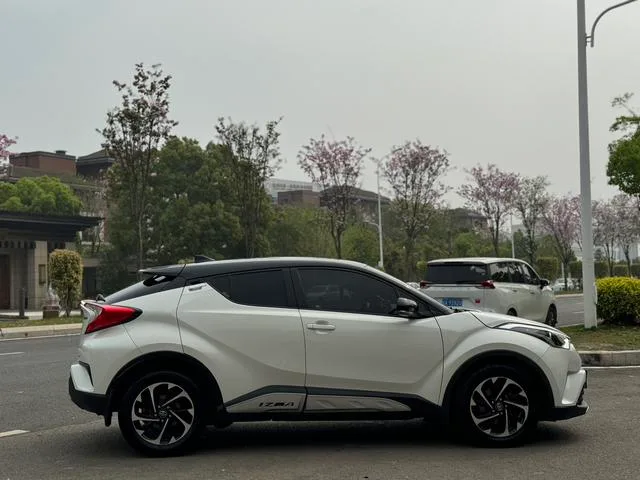 Toyota IZOA 2018 2.0L Versión Yichi País V interior foto 13 Toyota IZOA 2018 2.0L Versión Yichi País V interior foto 13