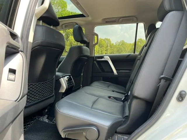 Toyota Prado 2018 3.5L Automatic TX-L Rear spare wheel exterior photo 5 Toyota Prado 2018 3.5L Automatic TX-L Rear spare wheel exterior photo 5