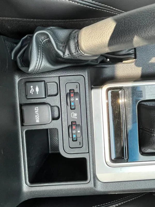 Toyota Prado 2018 3.5L Automatic TX-L Rear spare wheel interior photo 13 Toyota Prado 2018 3.5L Automatic TX-L Rear spare wheel interior photo 13