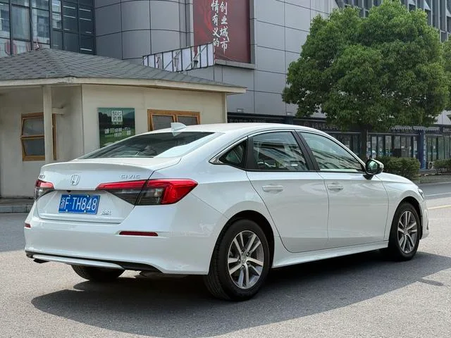 Honda Civic 2022 240TURBO CVT Dynamic Edition exterior photo 4 Honda Civic 2022 240TURBO CVT Dynamic Edition exterior photo 4