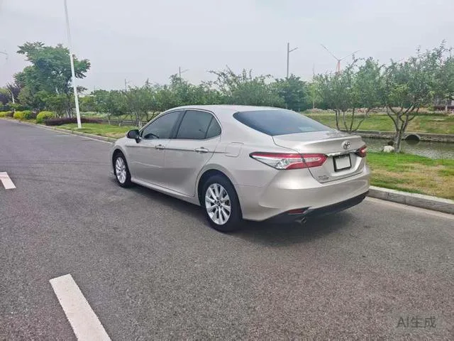 Toyota Camry 2018 2.0G Edición de lujo exterior foto 6