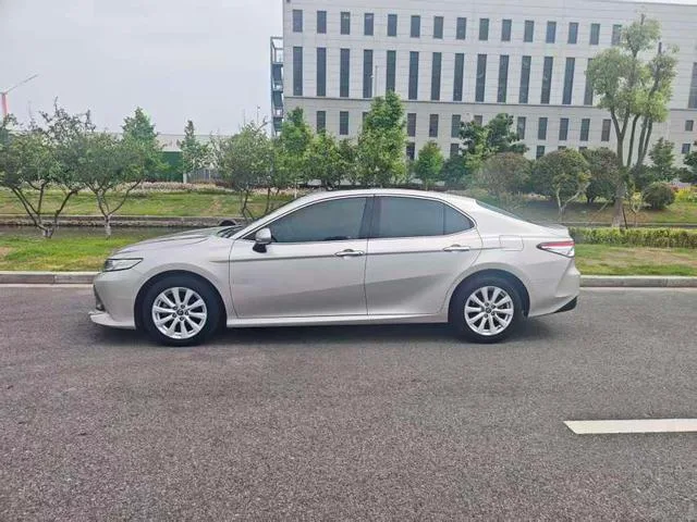 Toyota Camry 2018 2.0G Edición de lujo exterior foto 7