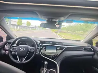 Toyota Camry 2018 2.0G Edición de lujo interior foto 9