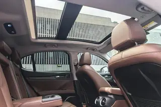Alfa Romeo Stelvio 2017 2.0T 200HP Luxury Edition interior photo 19 Alfa Romeo Stelvio 2017 2.0T 200HP Luxury Edition interior photo 19