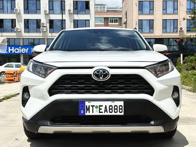 Toyota RAV4 2021 2.0L CVT Mode à deux roues motrices Plus Version extérieur photo 2