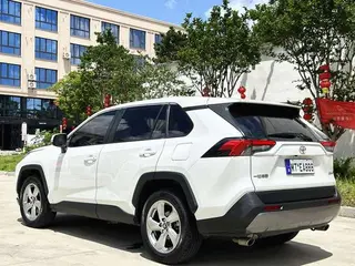 Toyota RAV4 2021 2.0L CVT Mode à deux roues motrices Plus Version extérieur photo 6