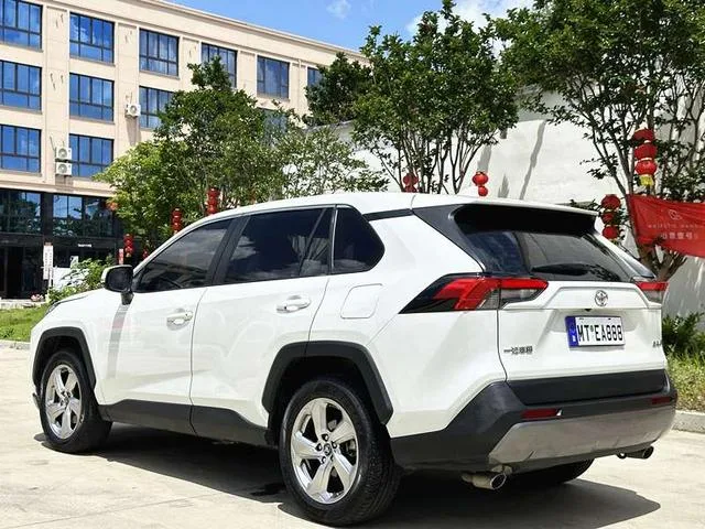 Toyota RAV4 2021 2.0L CVT Mode à deux roues motrices Plus Version extérieur photo 6