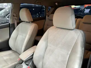 Toyota Verso 2015 180E CVT Versión transfronteriza interior foto 18 Toyota Verso 2015 180E CVT Versión transfronteriza interior foto 18