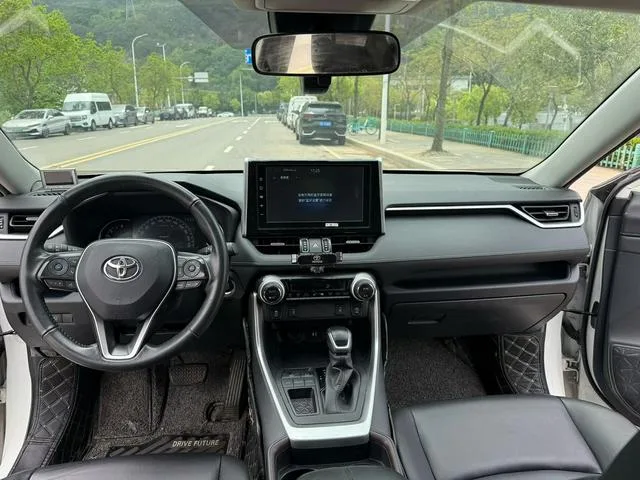 Toyota RAV4 2021 2.0L CVT Moda de tracción en dos ruedas Plus Edición interior foto 8