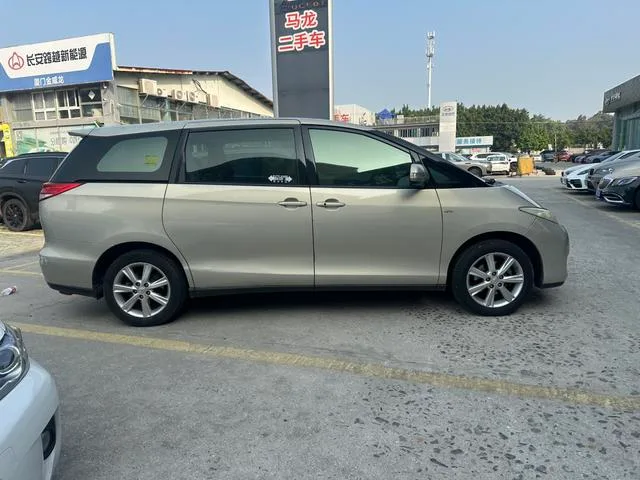 Toyota Previa 2012 2.4L 7 Édition de luxe du siège extérieur photo 4 Toyota Previa 2012 2.4L 7 Édition de luxe du siège extérieur photo 4
