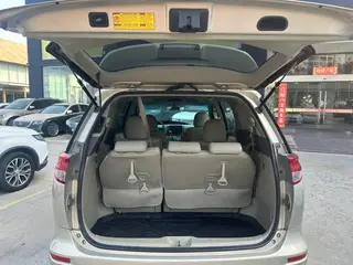 Toyota Previa 2012 2.4L 7 Édition de luxe du siège extérieur photo 8 Toyota Previa 2012 2.4L 7 Édition de luxe du siège extérieur photo 8