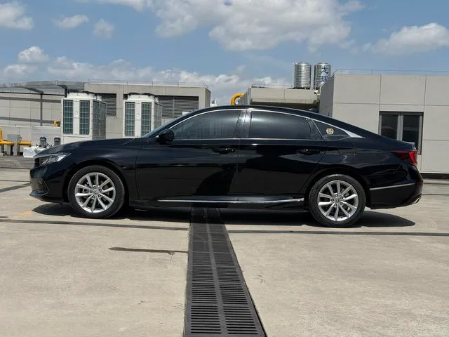 Honda Accord 2022 260TURBO Version de luxe extérieur photo 4 Honda Accord 2022 260TURBO Version de luxe extérieur photo 4