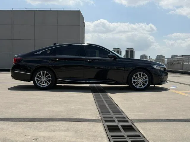 Honda Accord 2022 260TURBO Version de luxe extérieur photo 5 Honda Accord 2022 260TURBO Version de luxe extérieur photo 5