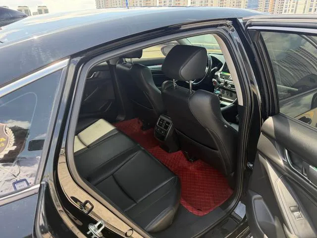 Honda Accord 2022 260TURBO Version de luxe intérieur photo 12 Honda Accord 2022 260TURBO Version de luxe intérieur photo 12