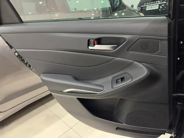 Toyota Avalon 2022 2.0L Version de luxe intérieur photo 19 Toyota Avalon 2022 2.0L Version de luxe intérieur photo 19