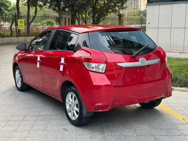 Toyota Yaris L 2015 1.5G Édition spéciale de toit ouvrant automatique intérieur photo 6 Toyota Yaris L 2015 1.5G Édition spéciale de toit ouvrant automatique intérieur photo 6