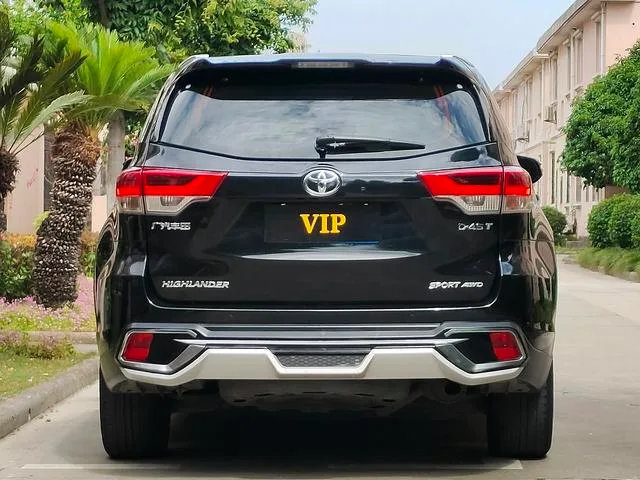 Toyota Highlander 2018 2.0T 4WD Premium Edition 7 Asiento País VI exterior foto 4 Toyota Highlander 2018 2.0T 4WD Premium Edition 7 Asiento País VI exterior foto 4