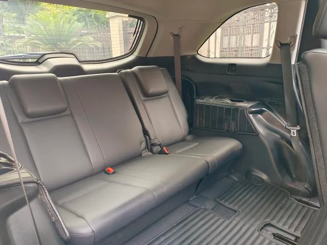 Toyota Highlander 2018 2.0T 4WD Premium Edition 7 Asiento País VI interior foto 10 Toyota Highlander 2018 2.0T 4WD Premium Edition 7 Asiento País VI interior foto 10
