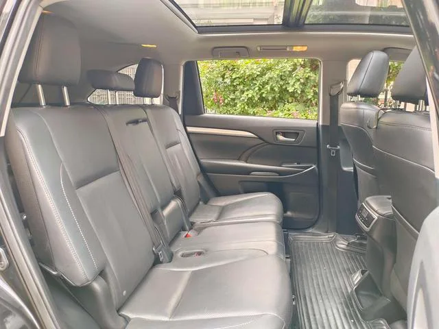 Toyota Highlander 2018 2.0T 4WD Premium Edition 7 Asiento País VI interior foto 11 Toyota Highlander 2018 2.0T 4WD Premium Edition 7 Asiento País VI interior foto 11