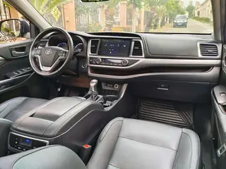 Toyota Highlander 2018 2.0T 4WD Premium Edition 7 Asiento País VI interior foto 15 Toyota Highlander 2018 2.0T 4WD Premium Edition 7 Asiento País VI interior foto 15