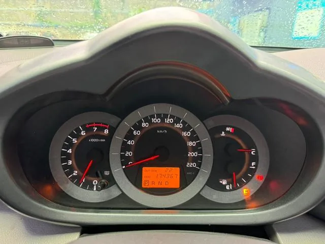 Toyota RAV4 2011 2.0L Automatic Classic Edition interior photo 9