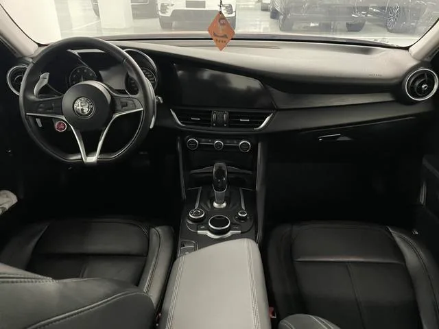 Alfa Romeo Giulia 2017 2.0T 280HP Luxury Edition exterior photo 6 Alfa Romeo Giulia 2017 2.0T 280HP Luxury Edition exterior photo 6
