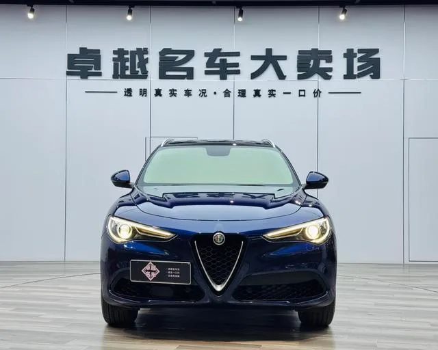 Alfa Romeo Stelvio 2017 2.0T 200HP Luxury Edition exterior photo 2 Alfa Romeo Stelvio 2017 2.0T 200HP Luxury Edition exterior photo 2