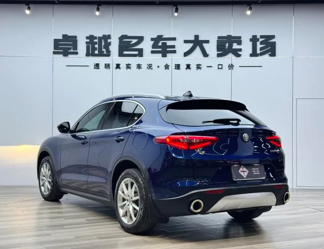 Alfa Romeo Stelvio 2017 2.0T 200HP Luxury Edition exterior photo 5 Alfa Romeo Stelvio 2017 2.0T 200HP Luxury Edition exterior photo 5