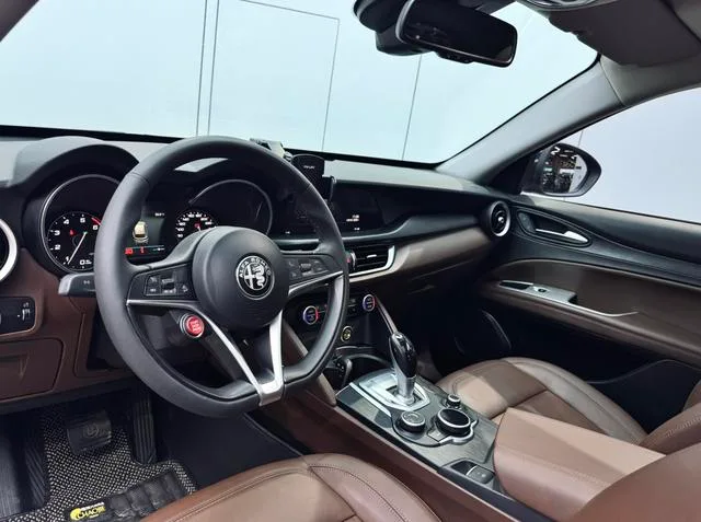 Alfa Romeo Stelvio 2017 2.0T 200HP Luxury Edition exterior photo 8 Alfa Romeo Stelvio 2017 2.0T 200HP Luxury Edition exterior photo 8