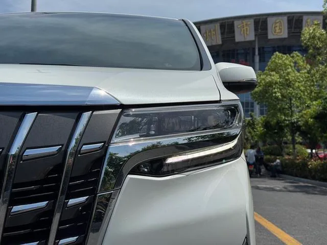 Toyota Alphard 2018 Restyling 3.5L Premium Edition exterior photo 9 Toyota Alphard 2018 Restyling 3.5L Premium Edition exterior photo 9