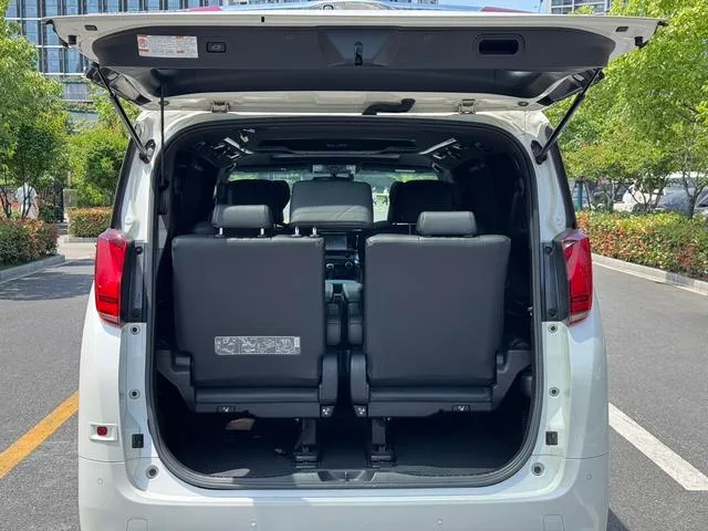 Toyota Alphard 2018 Restyling 3.5L Premium Edition exterior photo 10 Toyota Alphard 2018 Restyling 3.5L Premium Edition exterior photo 10