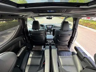 Toyota Alphard 2018 Restyling 3.5L Premium Edition interior photo 11 Toyota Alphard 2018 Restyling 3.5L Premium Edition interior photo 11