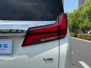 Toyota Alphard 2018 Restyling 3.5L Premium Edition interior photo 12 Toyota Alphard 2018 Restyling 3.5L Premium Edition interior photo 12