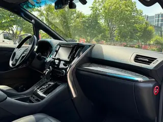 Toyota Alphard 2018 Restyling 3.5L Premium Edition interior photo 13 Toyota Alphard 2018 Restyling 3.5L Premium Edition interior photo 13