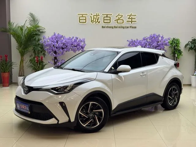 Toyota C-HR 2021 2.0L Version de luxe extérieur photo 1 Toyota C-HR 2021 2.0L Version de luxe extérieur photo 1