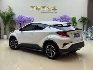 Toyota C-HR 2021 2.0L Version de luxe extérieur photo 7 Toyota C-HR 2021 2.0L Version de luxe extérieur photo 7