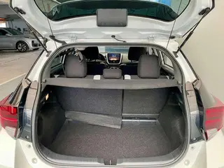Toyota Yaris L 2020 Vibrant X 1.5L CVT Leading Edition interior photo 14 Toyota Yaris L 2020 Vibrant X 1.5L CVT Leading Edition interior photo 14