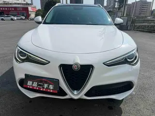 Alfa Romeo Stelvio 2017 2.0T 200HP Luxury Edition exterior photo 2 Alfa Romeo Stelvio 2017 2.0T 200HP Luxury Edition exterior photo 2