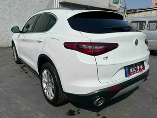 Alfa Romeo Stelvio 2017 2.0T 200HP Luxury Edition exterior photo 4 Alfa Romeo Stelvio 2017 2.0T 200HP Luxury Edition exterior photo 4