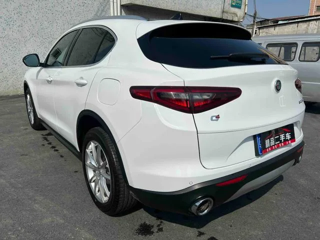 Alfa Romeo Stelvio 2017 2.0T 200HP Luxury Edition exterior photo 4 Alfa Romeo Stelvio 2017 2.0T 200HP Luxury Edition exterior photo 4