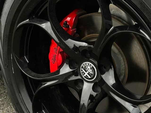 Alfa Romeo Stelvio 2017 2.0T 200HP Version d'élite intérieur photo 11