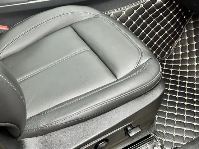 Alfa Romeo Stelvio 2017 2.0T 200HP Version d'élite intérieur photo 18