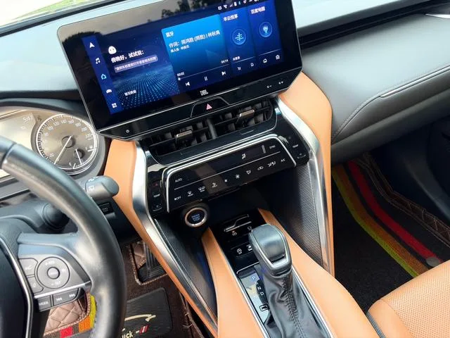 Toyota Venza 2022 2.0L CVT Two-wheel-drive Prestige Edition interior photo 9 Toyota Venza 2022 2.0L CVT Two-wheel-drive Prestige Edition interior photo 9