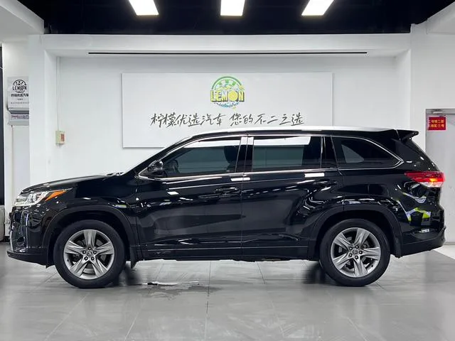 Toyota Highlander 2018 2.0T Four-wheel drive Premium Edition 7 seat Country VI exterior photo 5 Toyota Highlander 2018 2.0T Four-wheel drive Premium Edition 7 seat Country VI exterior photo 5