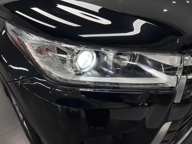 Toyota Highlander 2018 2.0T Four-wheel drive Premium Edition 7 seat Country VI exterior photo 8 Toyota Highlander 2018 2.0T Four-wheel drive Premium Edition 7 seat Country VI exterior photo 8