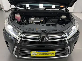 Toyota Highlander 2018 2.0T Four-wheel drive Premium Edition 7 seat Country VI interior photo 11 Toyota Highlander 2018 2.0T Four-wheel drive Premium Edition 7 seat Country VI interior photo 11
