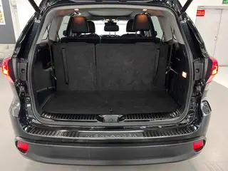 Toyota Highlander 2018 2.0T Four-wheel drive Premium Edition 7 seat Country VI interior photo 13 Toyota Highlander 2018 2.0T Four-wheel drive Premium Edition 7 seat Country VI interior photo 13