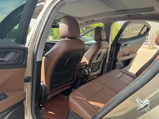 Alfa Romeo Stelvio 2017 2.0T 280HP Luxury Edition interior photo 11